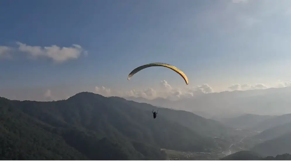 chandragiri paragliding